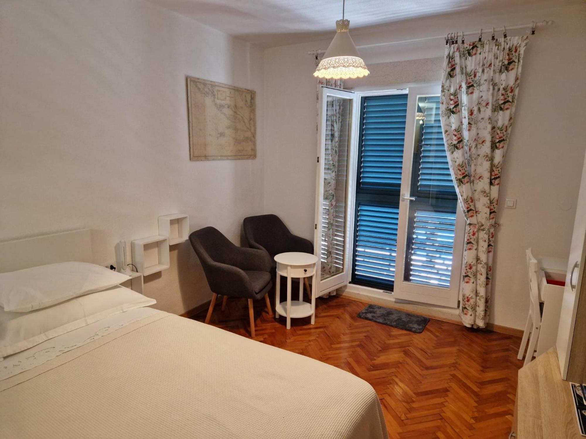 Studio Apartment Riva Сумартин Екстериор снимка
