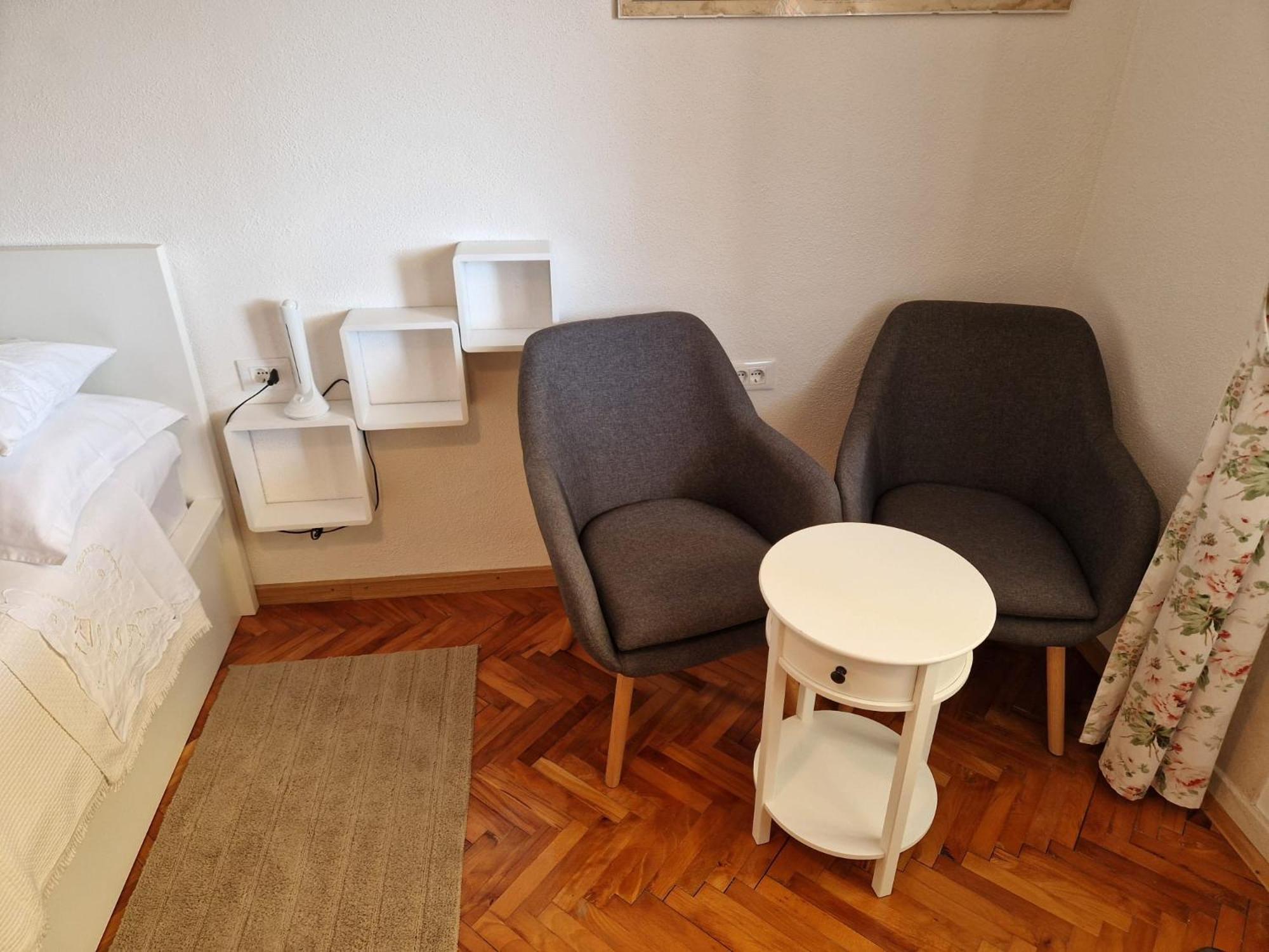 Studio Apartment Riva Сумартин Екстериор снимка